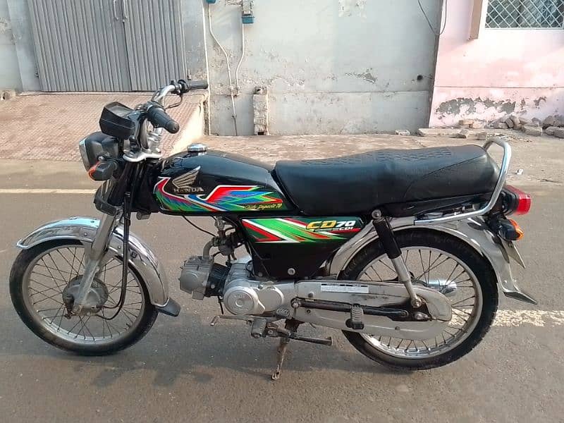 Honda CD 70 model 2021 03007242969 6