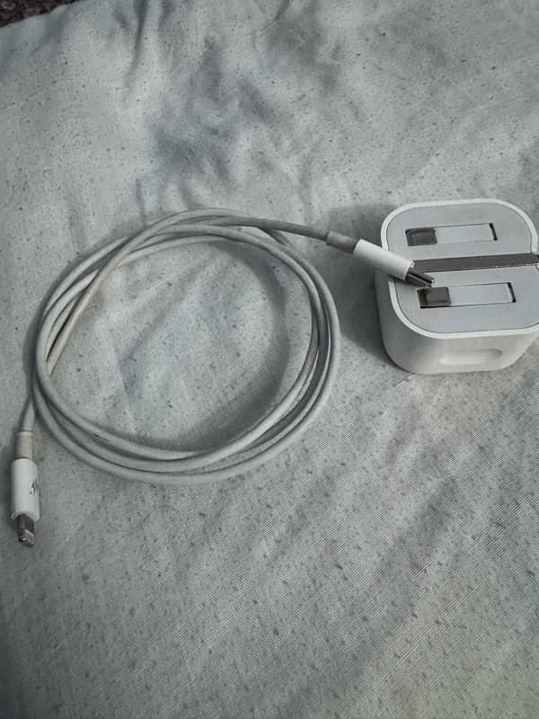 iphone fast charger with cabel 1