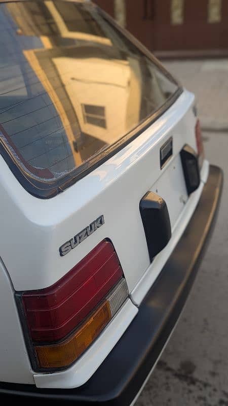 Suzuki Swift 1991 15