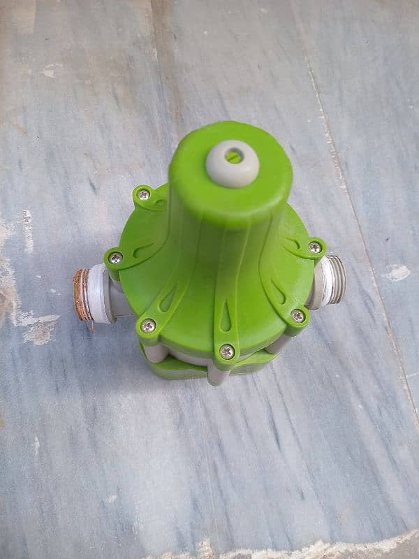 Pressure pump 7