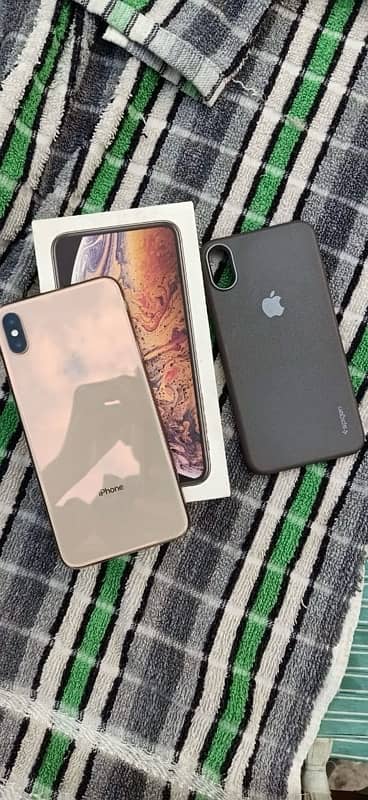 iphone Xs Max (sim working for last 2 year) 4