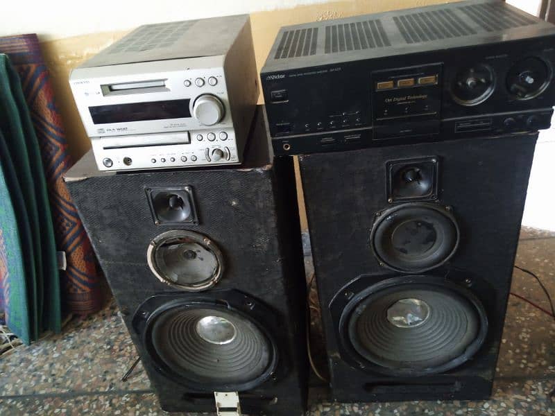 Full Set Of Speakers And Amplifiers 0