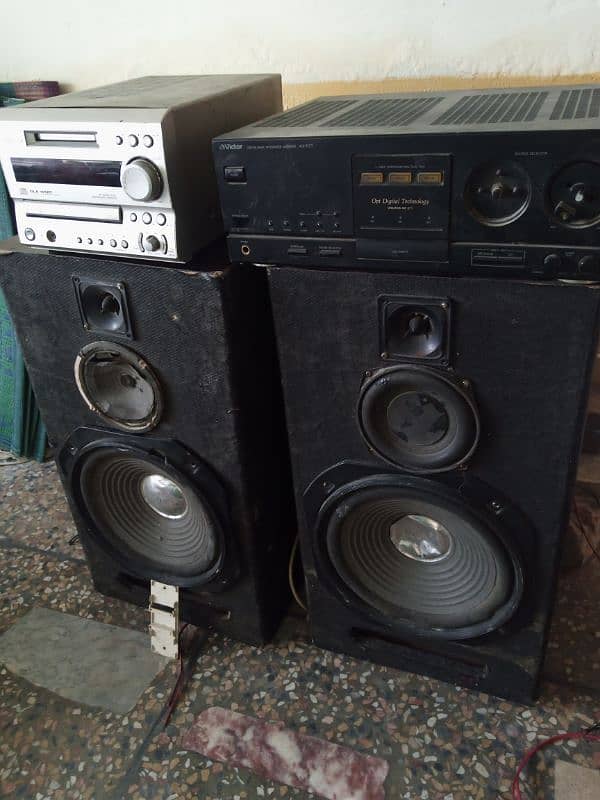 Full Set Of Speakers And Amplifiers 4