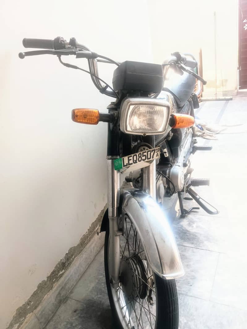 Honda CD 70 2019 3