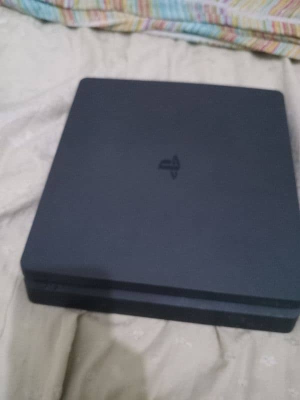 ps4 slim 500 gb  software 12.00 1