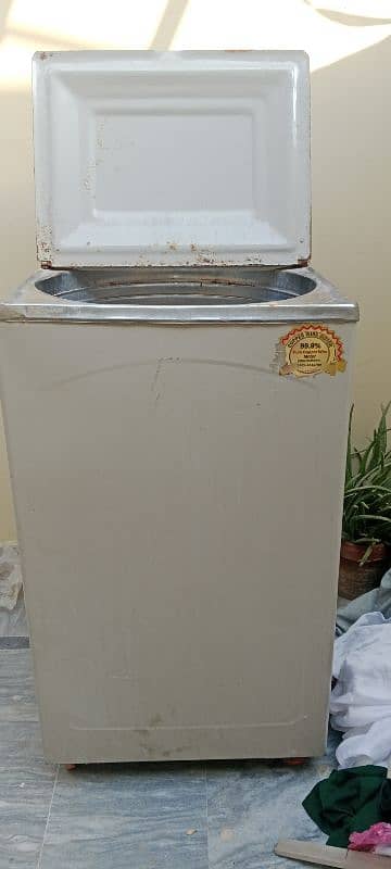 Super Asia washing machine in well condition 0