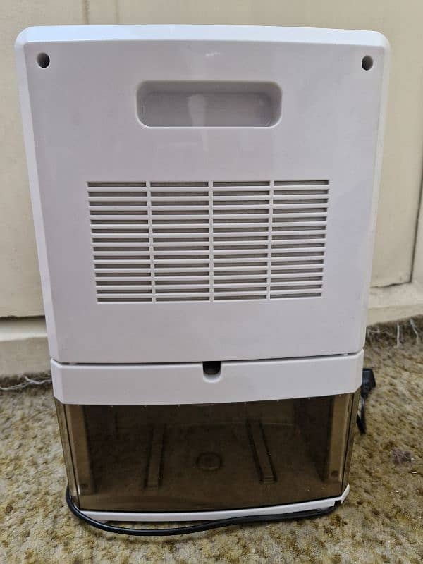 dehumidifier and air purifier 1