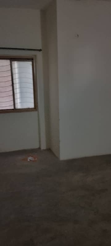 10 Marla Upper Portion For Rent With Gas it has 2 room 1 bath tv launge and kichten only 5