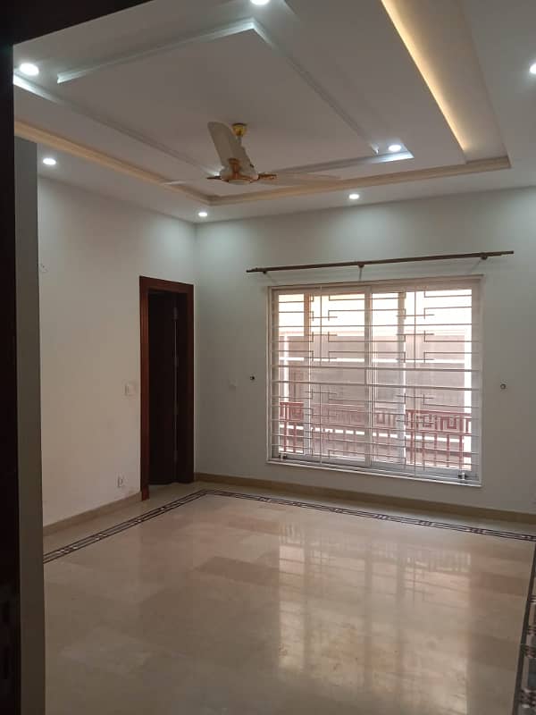 Sector C kanal upper portion available for rent 9