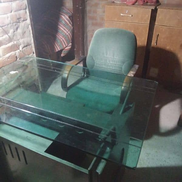 office chair and table 0