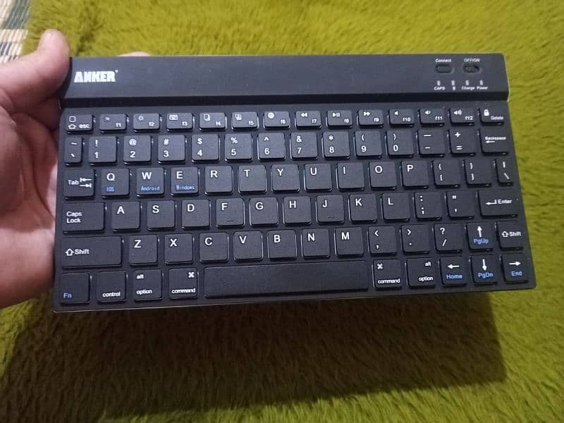 Anker Ultra-Slim Bluetooth Keyboard 0