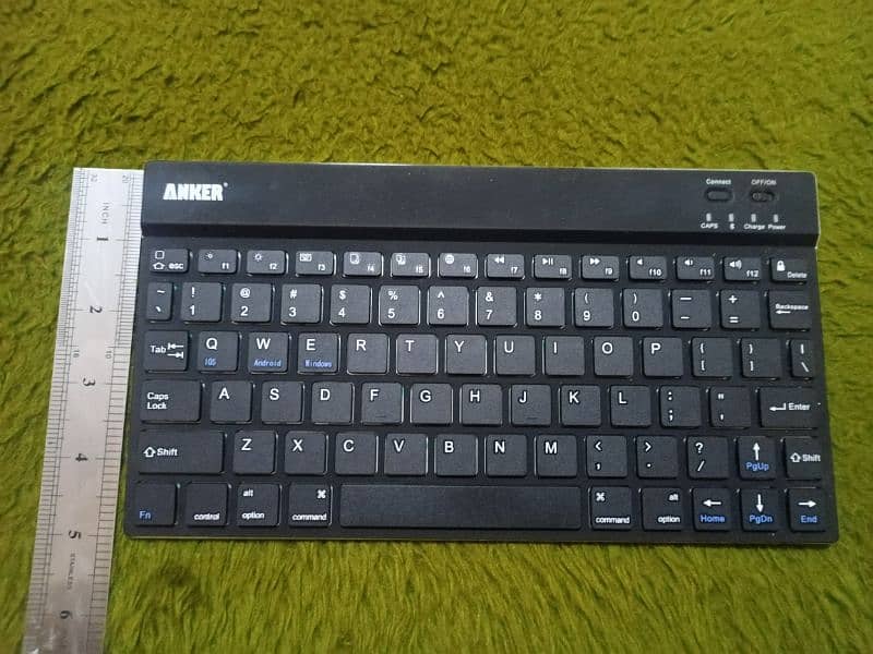 Anker Ultra-Slim Bluetooth Keyboard 1