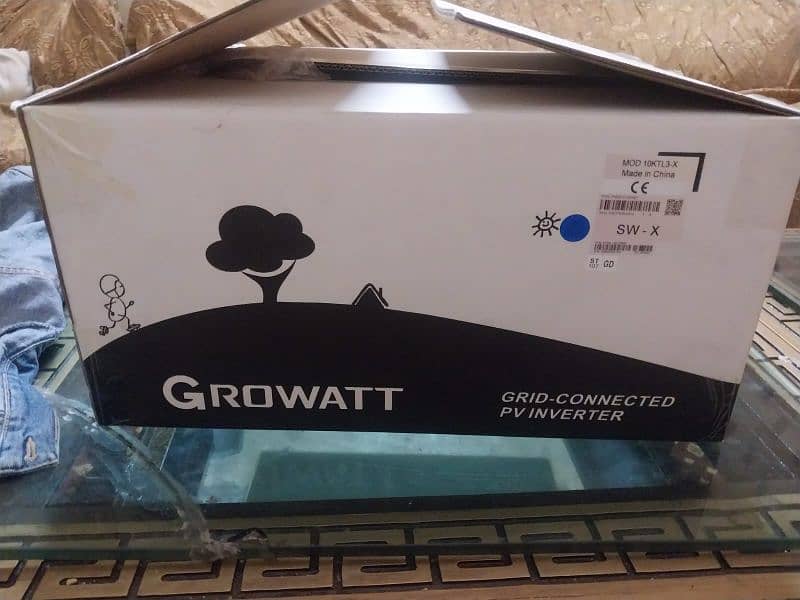 Growatt ON Grid inverter 10 kw brand new 4 days used modal NO 10KTL3-X 9