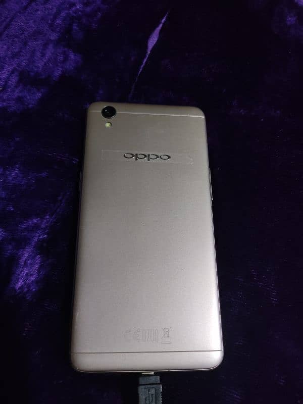 oppo a37fw Box stha hy 3