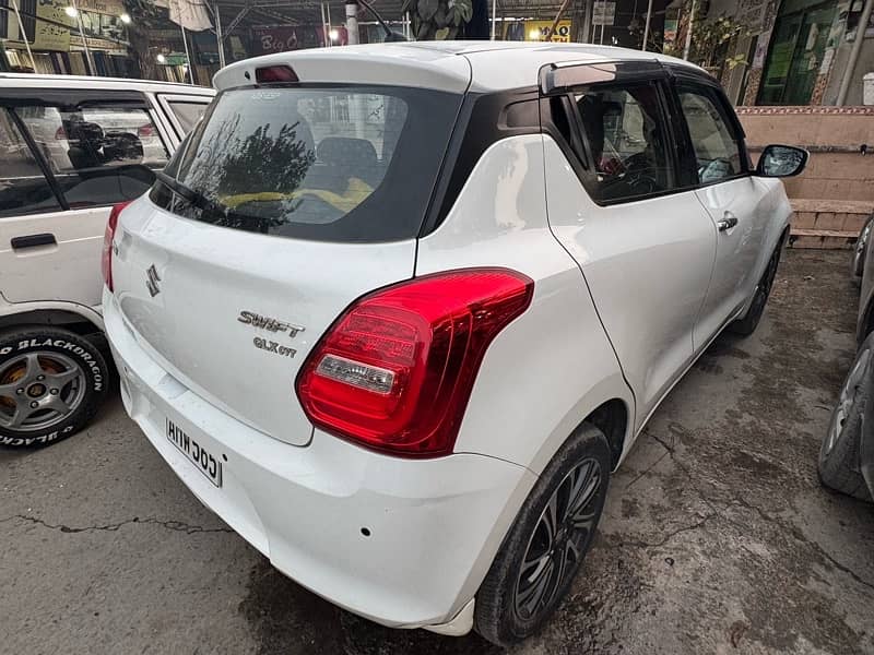 Suzuki Swift 2022 GLX cvt 0