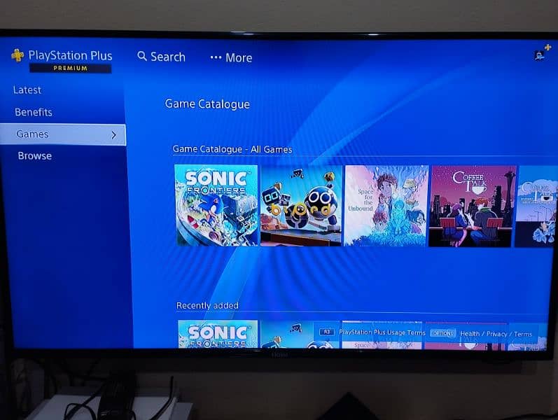 Sony PlayStation 4 Console with Games and Box 6