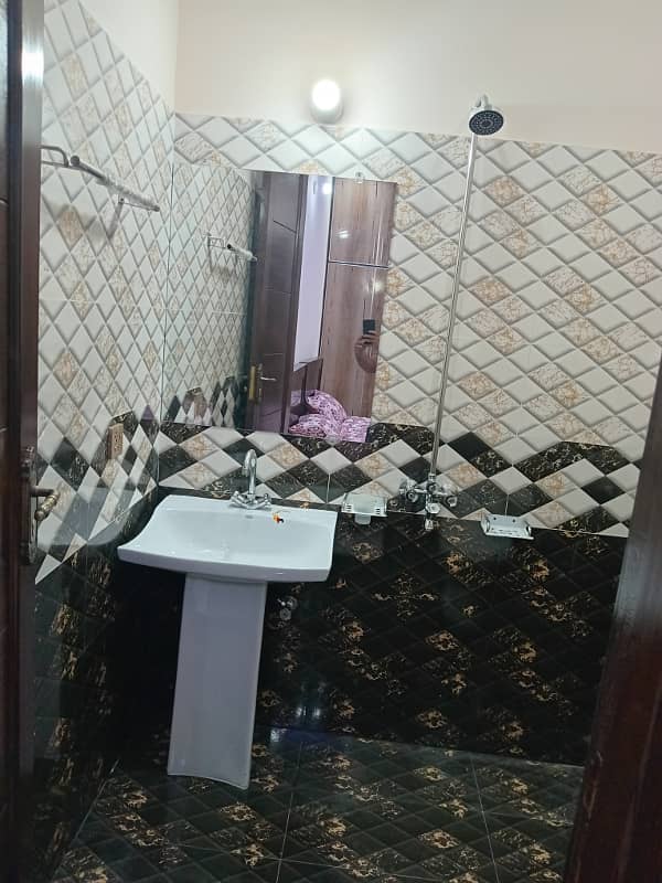 BRAND NEW ROOM FULLY FURNISHED NEAR SHAUKAT KHANUM AND UCP 3