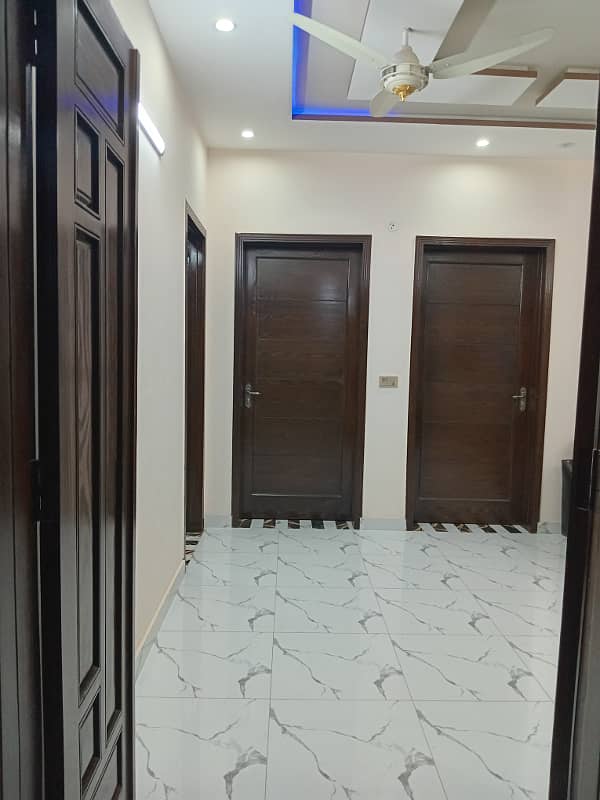 BRAND NEW ROOM FULLY FURNISHED NEAR SHAUKAT KHANUM AND UCP 5