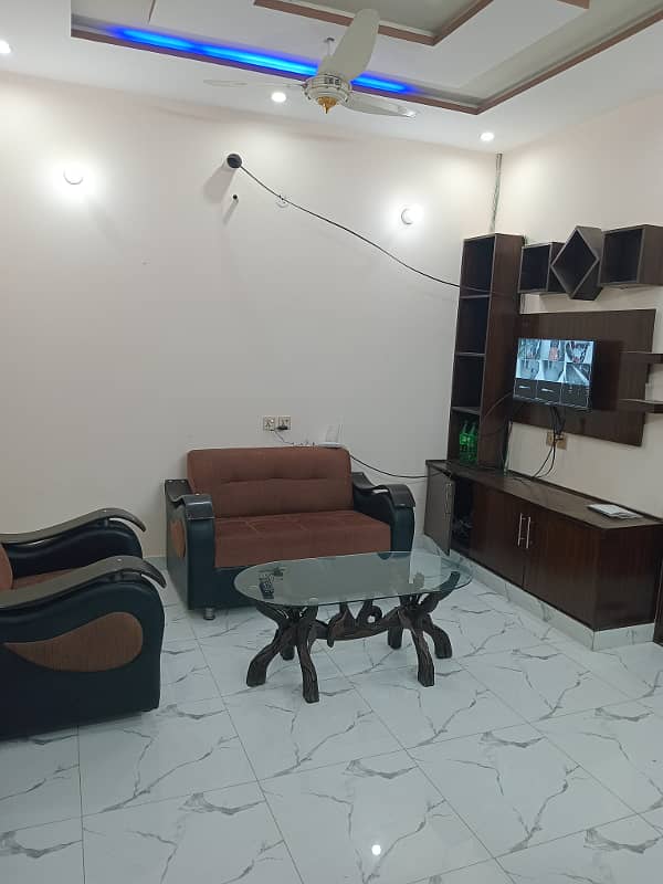 BRAND NEW ROOM FULLY FURNISHED NEAR SHAUKAT KHANUM AND UCP 11