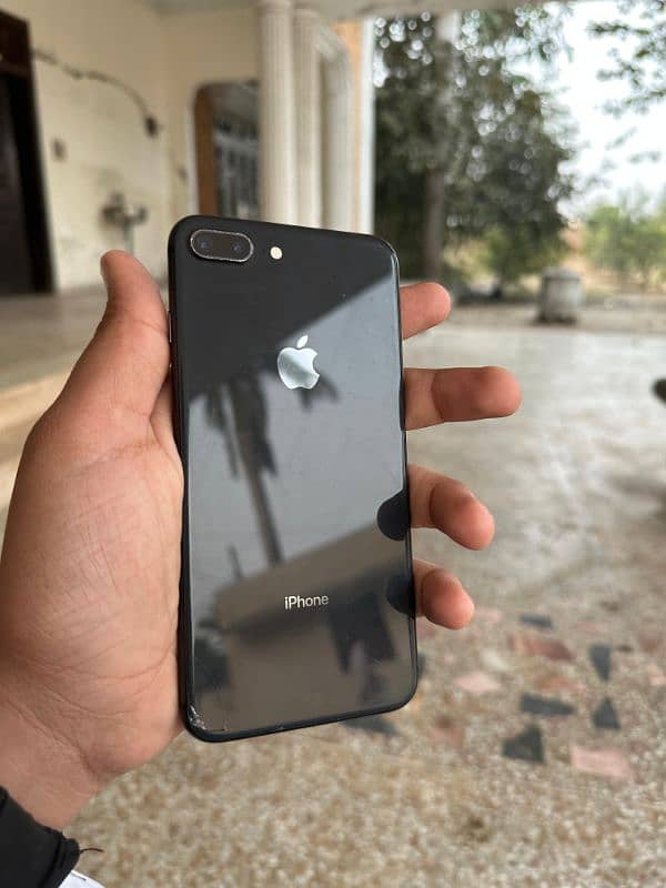 iphone 8plus waterpack LL/A model non pta in new condition 0