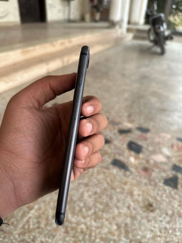 iphone 8plus waterpack LL/A model non pta in new condition 2