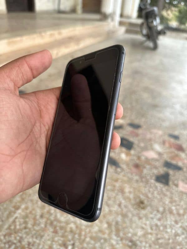 iphone 8plus waterpack LL/A model non pta in new condition 3