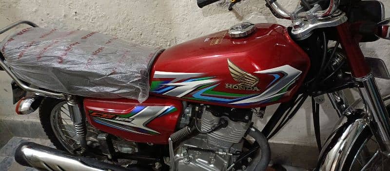 Honda CG 125 for sale contct no 03085150727 0