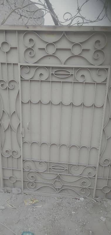 heavy duty iron gate old very strong 1