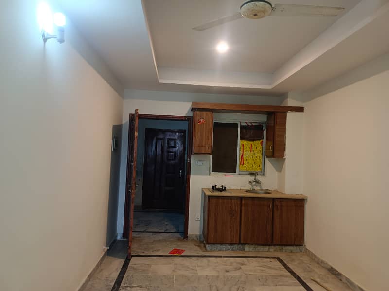 1Bedroom Apartment For rent On Prime Location Of d_17 6