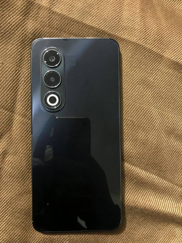 Itel s25 2 week use brand new condition 10 by 10 urgent sale 1