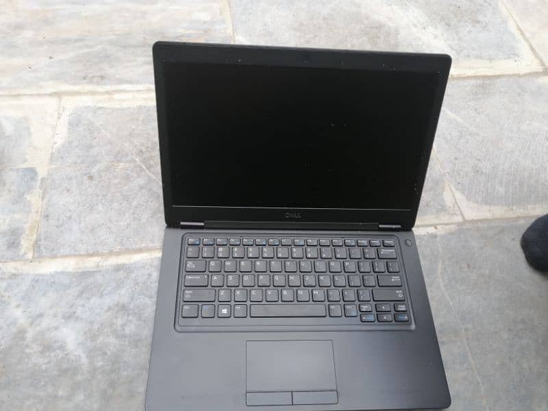 Dell vostro 5490Laptop in good condition 9