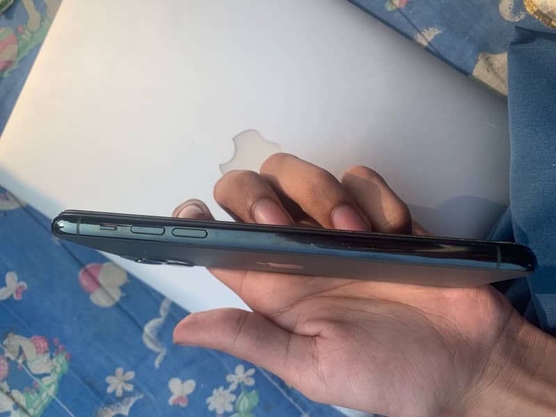 Iphone 11 pro max 64gb panel change 1