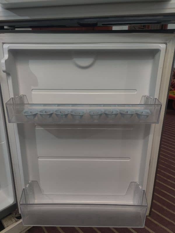 Haier Fridge double door-Small (186Ltr) 10