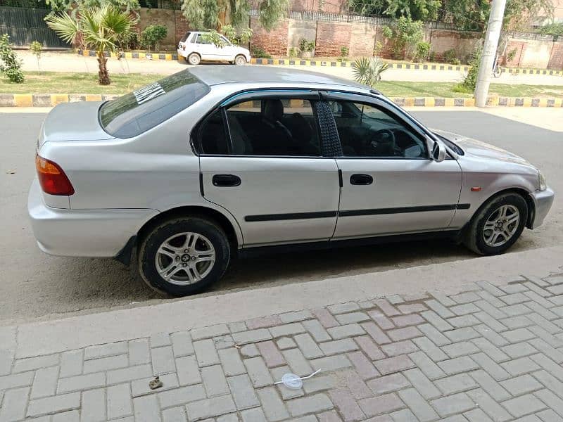 Honda Civic EXi 2000 1