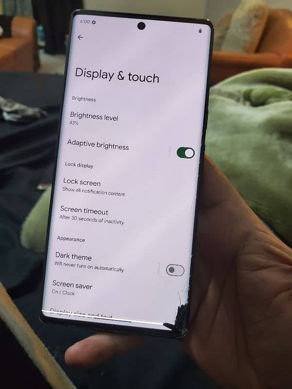 Google pixel 6pro non pta 12/128panel sirf neche sa chal raha ha thora 7