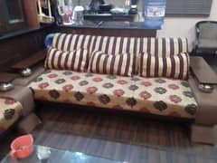 7 Seater lush condition Sofa with Center Table