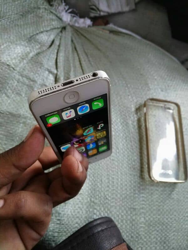 iPhone 5 pta official approved 16gb 3