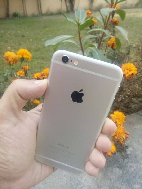 Iphone 6 10/10 Condition 9