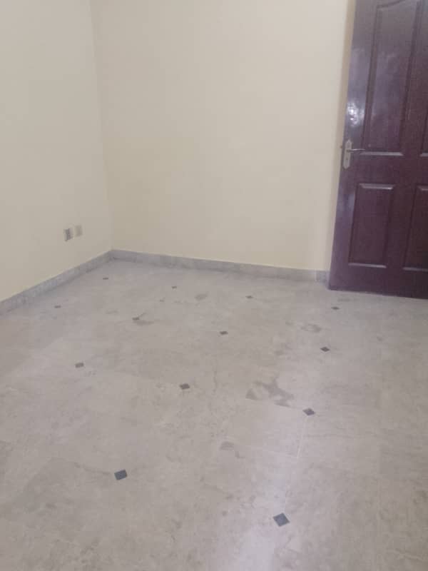 3 bed dd ground floor portion for rent 14