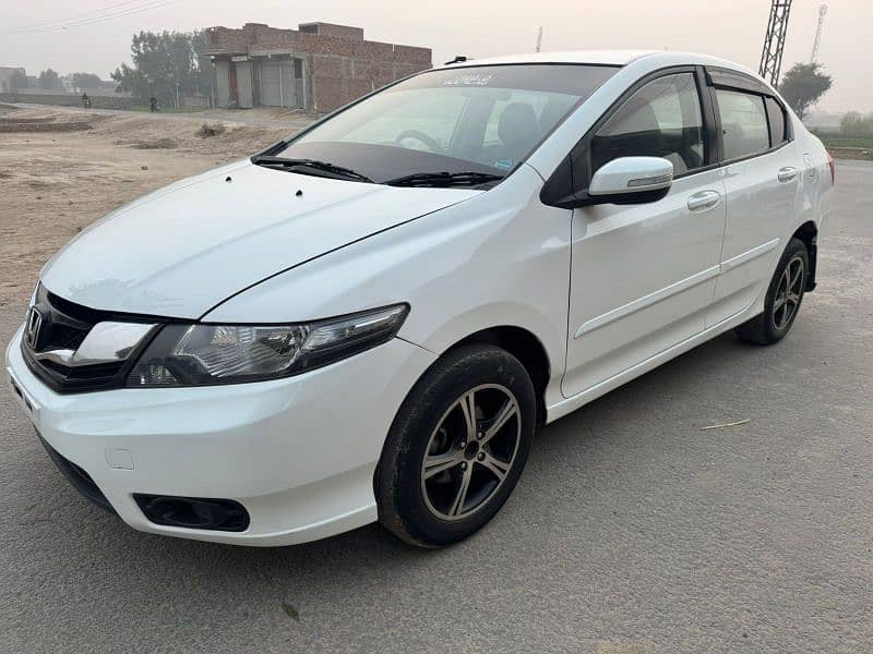 Honda City IVTEC  1.3 2018 model total genuine 1