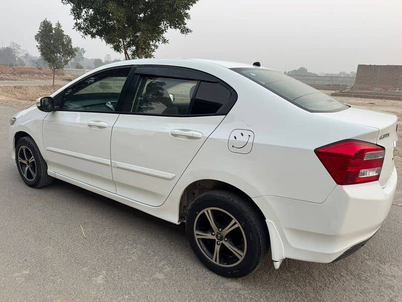 Honda City IVTEC  1.3 2018 model total genuine 3