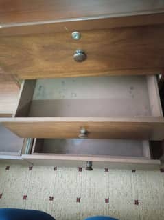 dressing table