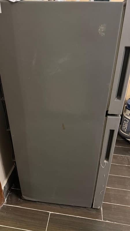 Haier 10 cft fridge freezer 0