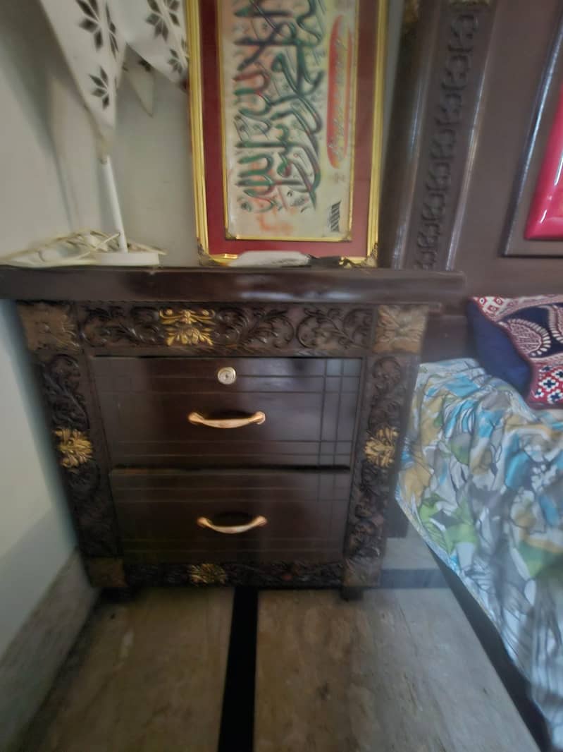 BRAND NEW BED WITH SIDE TABLES 2