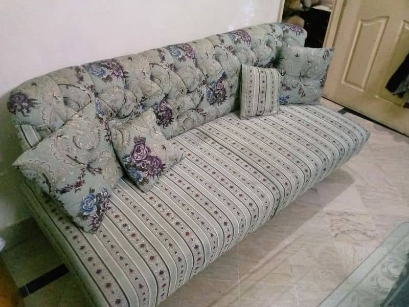 3 seater sofa 0