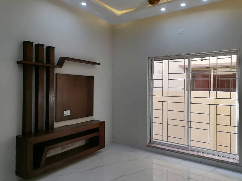 10 Marla Brand New House For Sale On Prime Location Bahria Orchard 11