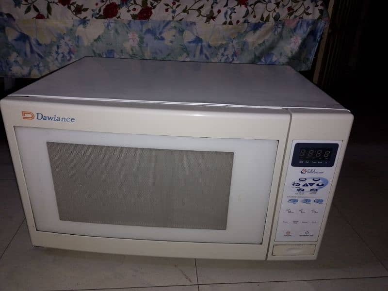 Dawlance Microwave oven 46 Liter 2