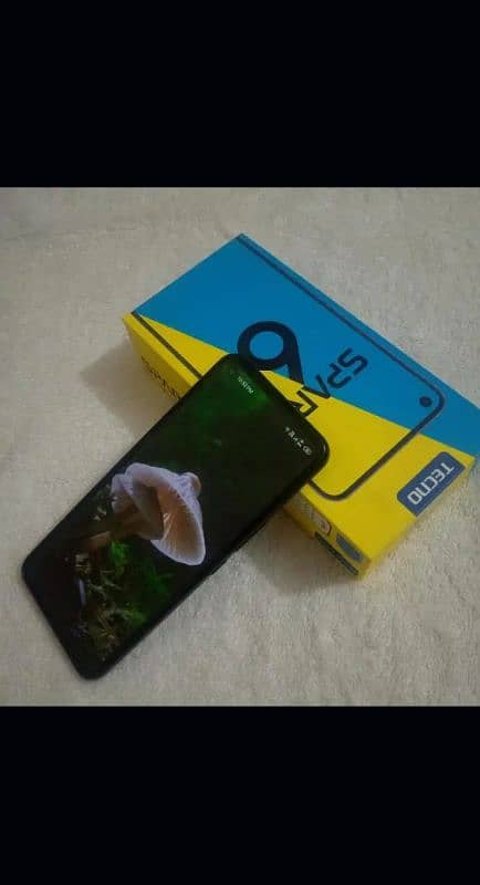 Kam price main acha mobile Tecno spark 6 10/10 condition 5