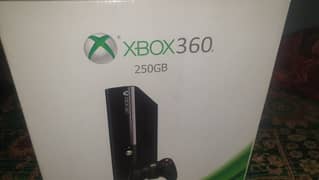 X Box 360 e slim 256 GB