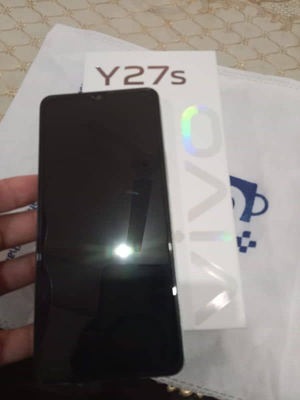 vivo y27s / 8/128 / PTA Approved / box with charger 5